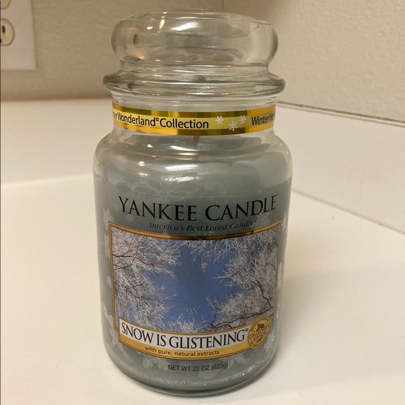 Yankee Candle Snow Is Glistening 22 oz 1 wick